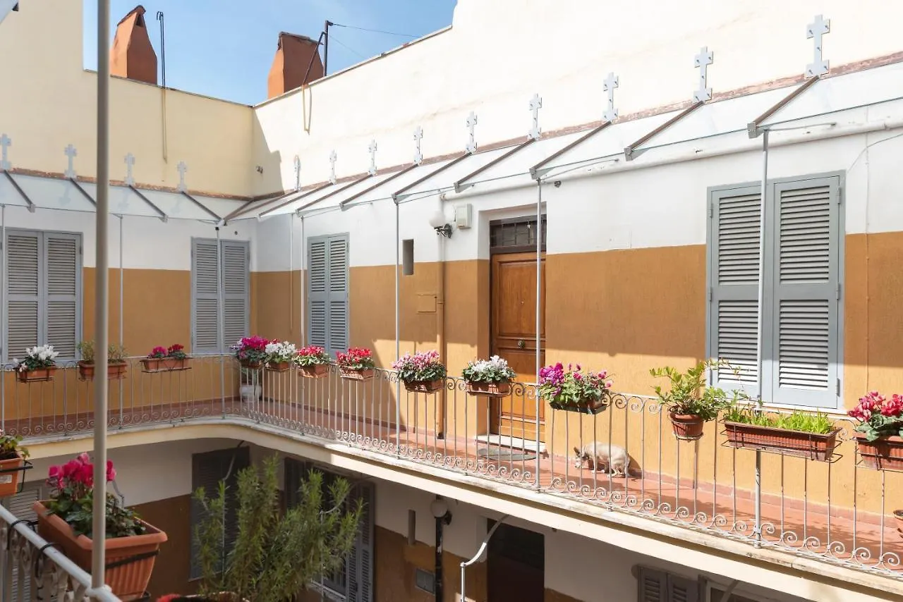 Central Large And Comfortable Apartment Rome Italy